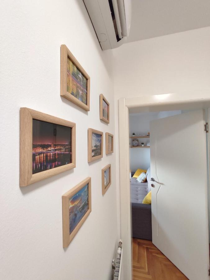 Apartman Ns Dan Private Parking Novi Sad Buitenkant foto